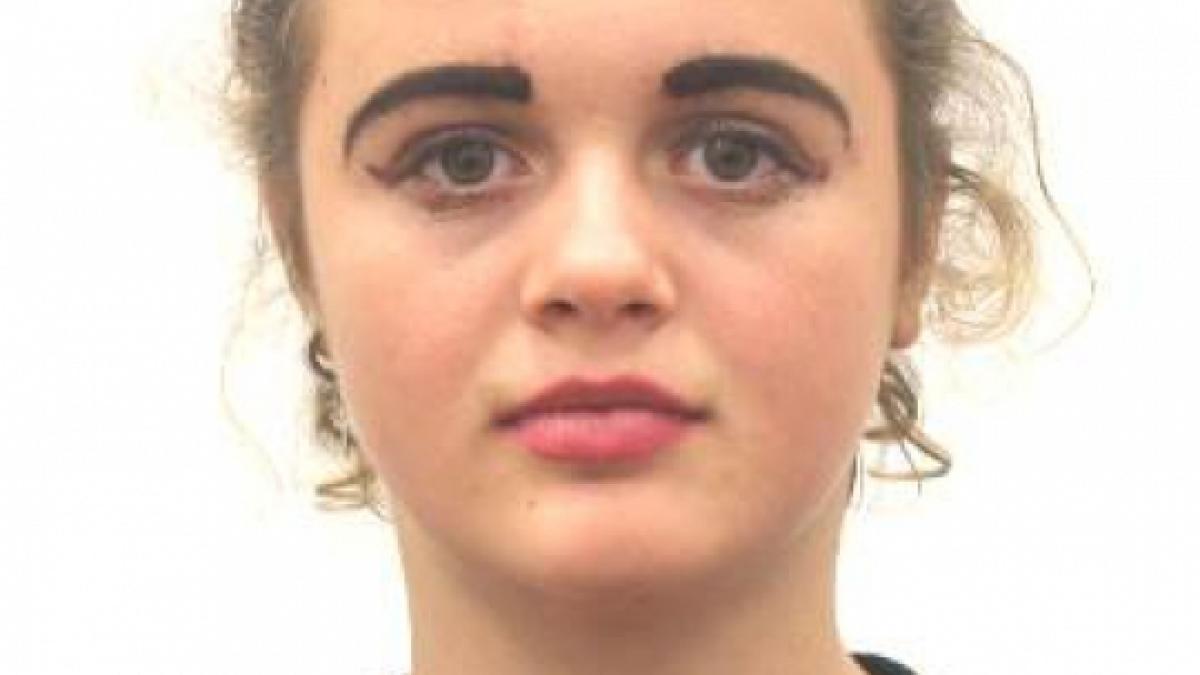 o adolescenta de 14 ani din neamt a plecat de acasa si nu s a mai intors fata este acum cautata de