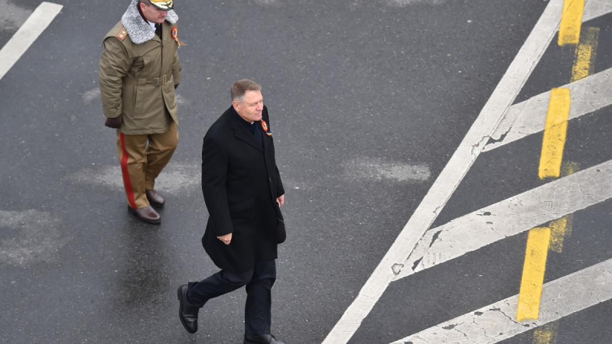cum a fost surprins klaus iohannis dupa parada