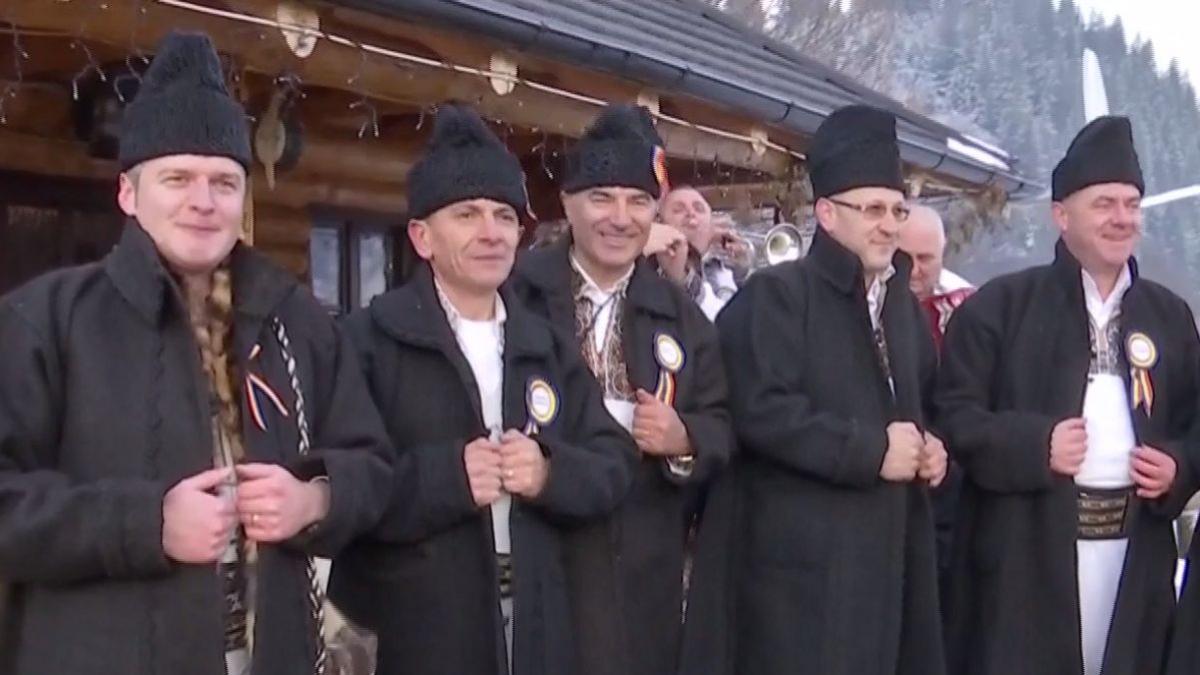 petrecere de pomina in bucovina in ziua marii uniri cum sarbatoresc romanii