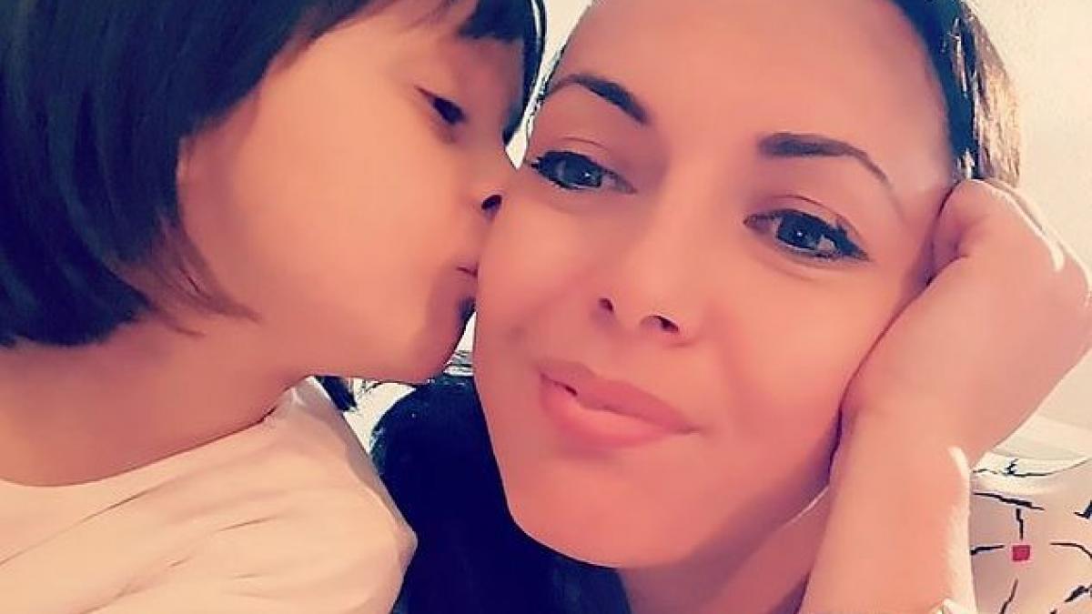 diena isi crestea singura fiica de 8 ani cand au fost ingropate de vii sub daramaturile unui bloc