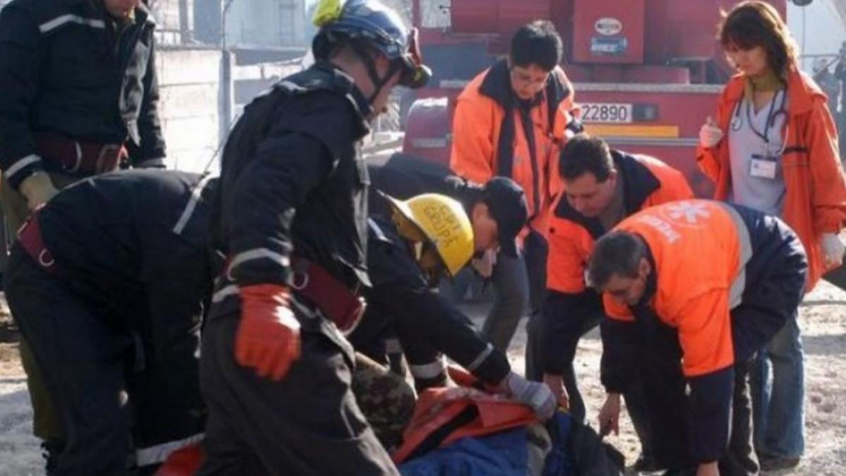un muncitor care lucra la un bloc din otopeni a murit dupa ce a cazut de pe o schela