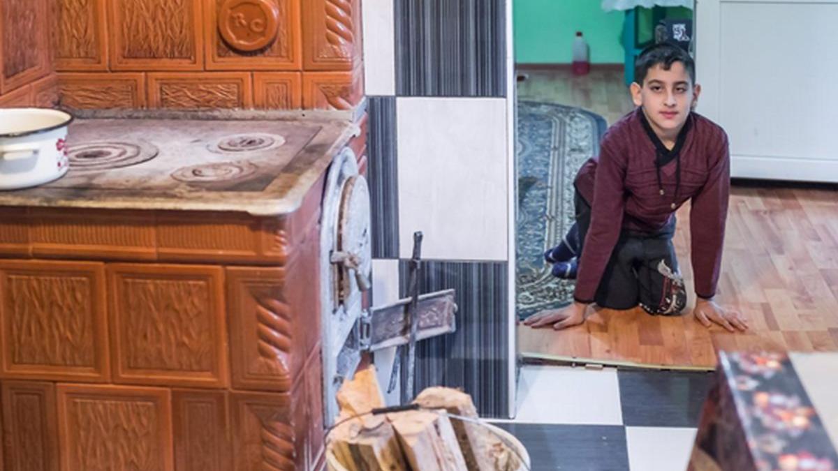 leonard a fost diagnosticat cu pareza spastica si hidrocefalie trimite acum un sms cu textul copil