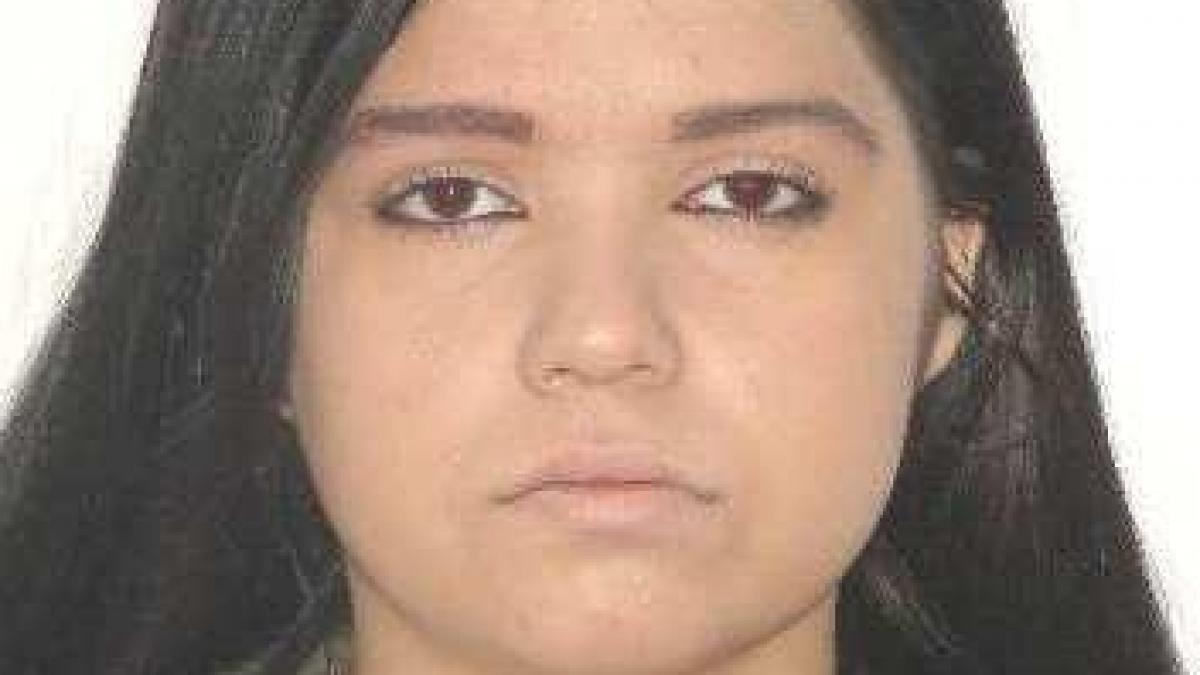 politia capitalei in alerta cecilia valentina are 15 ani a disparut fara urma