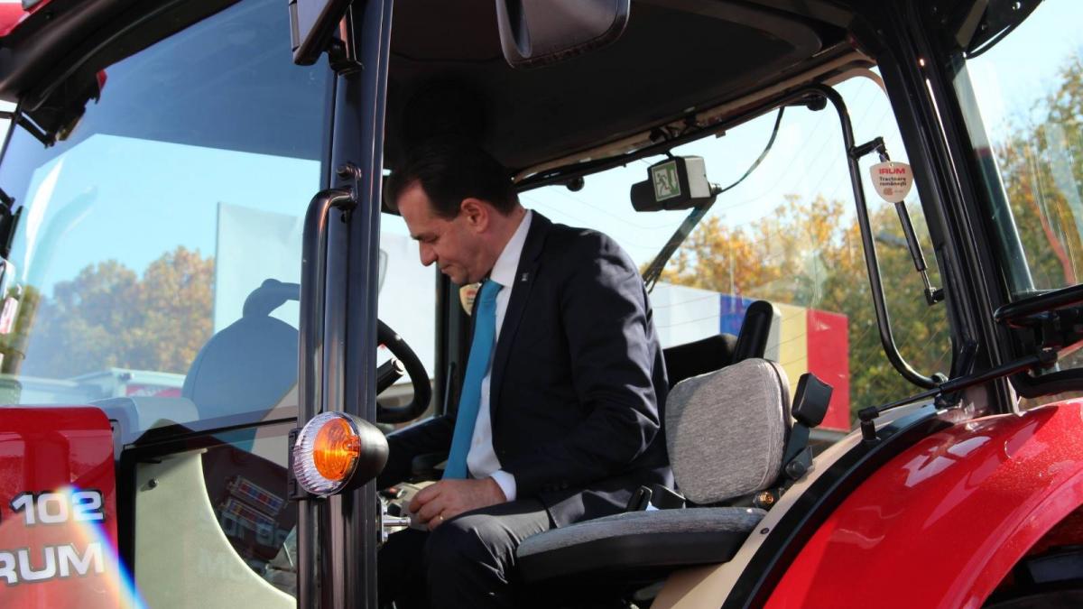 ce cadou a primit ludovic orban de mos nicolae