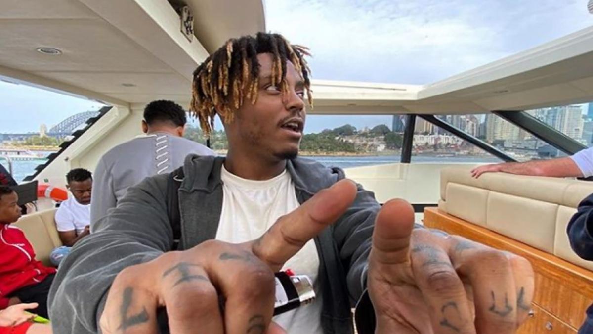 un cunoscut rapper s a prabusit pe aeroport si a murit avea doar 21 de ani