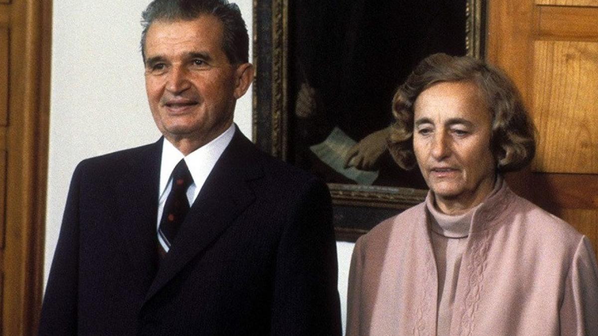 putini romani stiu asta de ce ceausescu a ales sa fuga la targoviste