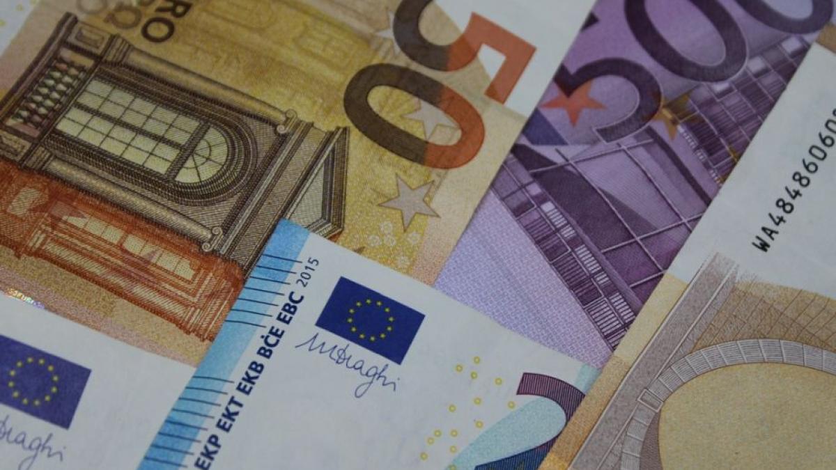 curs valutar 13 decembrie 2019 leul s a apreciat vineri in raport cu principalele valute