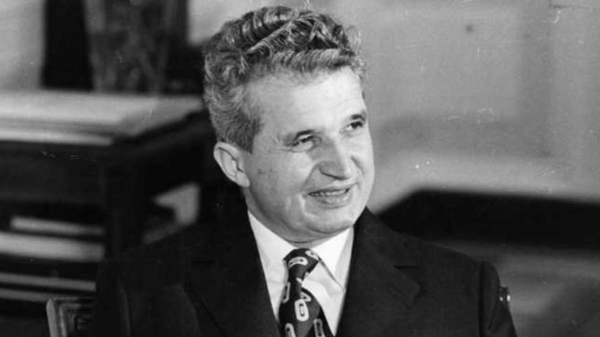 incredibil de ce a trimis ceausescu nationala romaniei sa joace de craciun in congo la 45 de grade