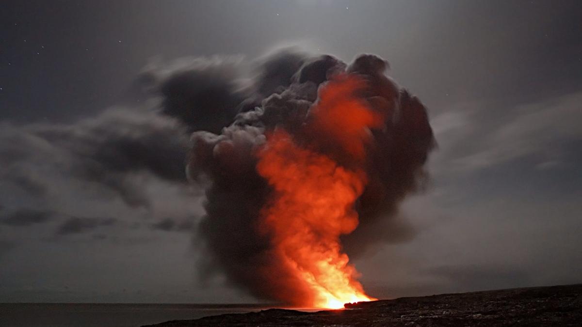 eruptia vulcanica din noua zeelanda echipajele de scafandri au inceput cautarile cadavrelor in