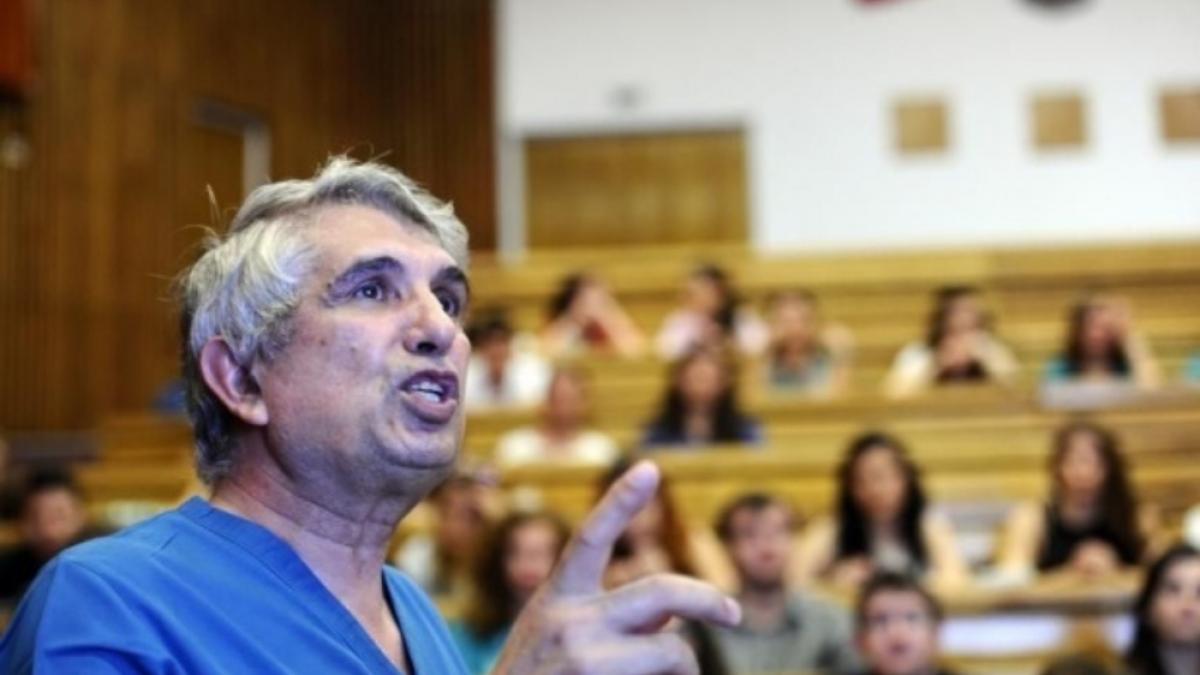 decizie bizara medicul burnei condamnat sa lucreze gratis la politia comunitara