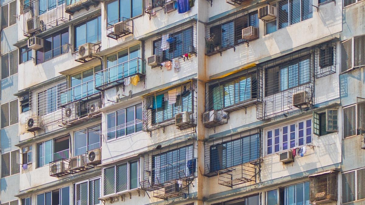 oamenii dintr un cartier din oradea au inceput sa auda zgomote ciudate si puternice din fata