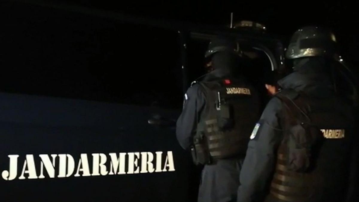 proxeneti periculosi trafic cu minore cu handicap