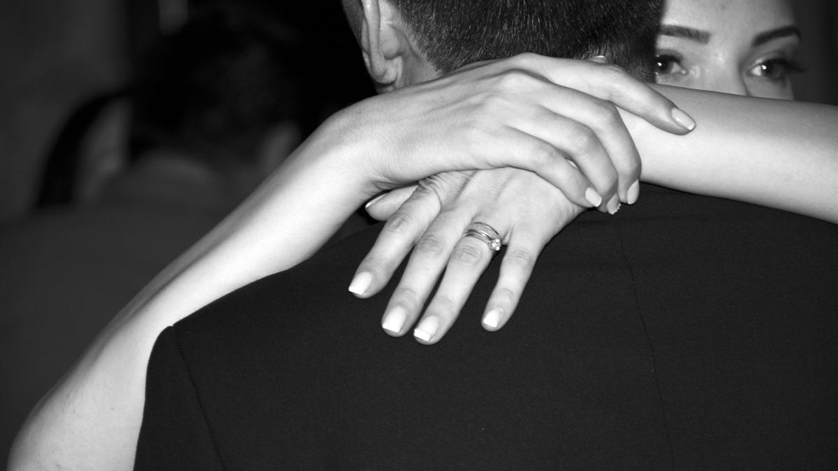 sotul meu a venit acasa cu un prieten sa se uite la un meci atunci mi a incoltit o idee dar