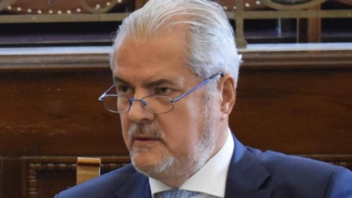 adrian nastase aparitie surprinzatoare in parlament ce a facut fostul premier