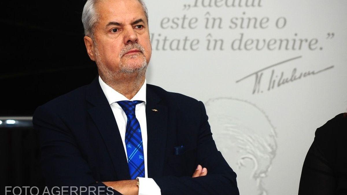 adrian nastase indeamna parlamentarii psd la boicot impotriva lui klaus iohannis va participa