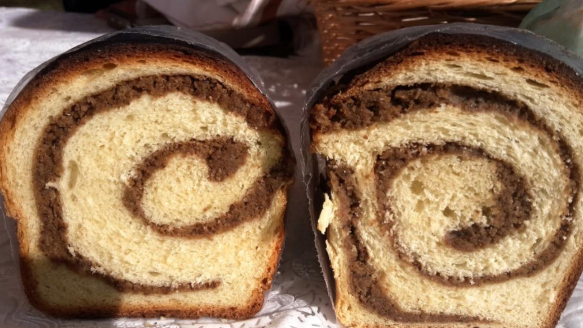 cine si ar fi imaginat asa ceva ce contine un cozonac din comert