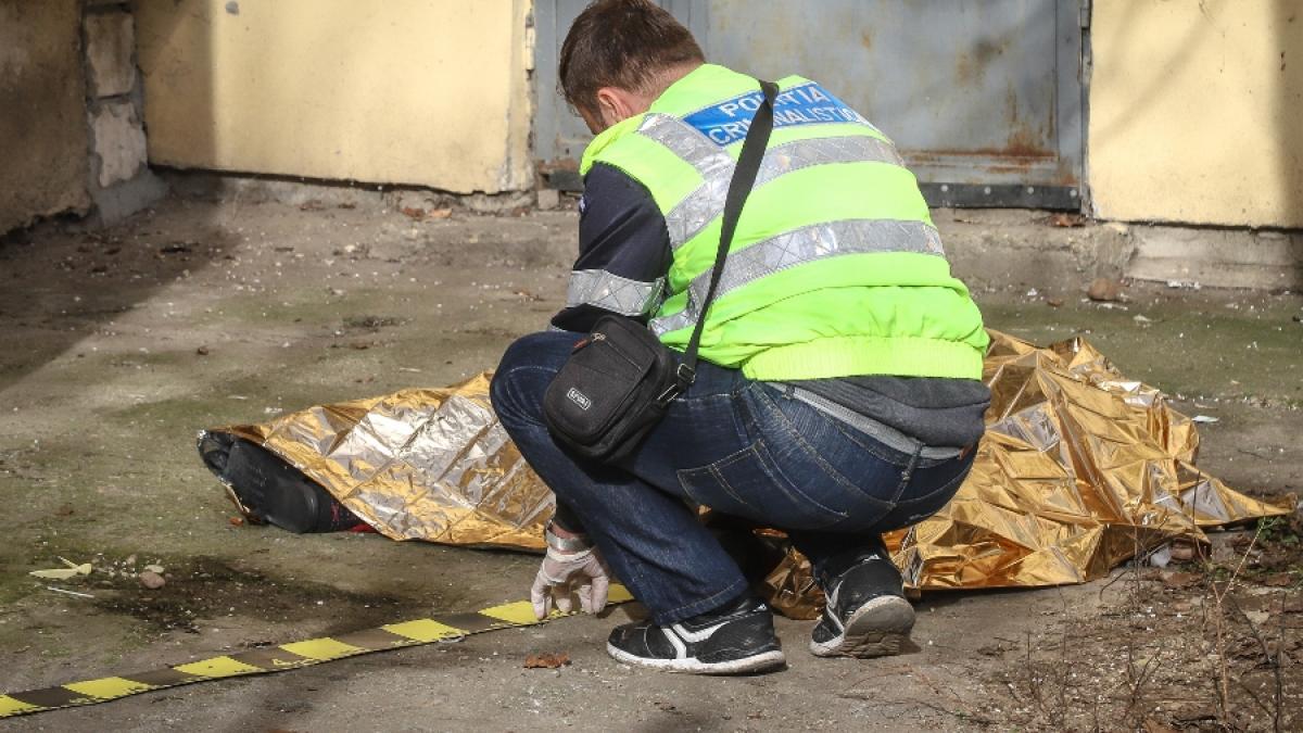 tragedie in giurgiu o femeie si a pierdut viata dupa ce a sarit de la etajul patru al blocului in