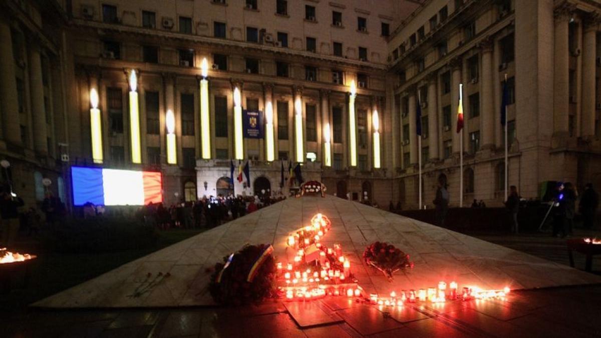 ceremonie la ministerul de interne in memoria eroilor revolutiei cazuti pe aeroportul otopeni