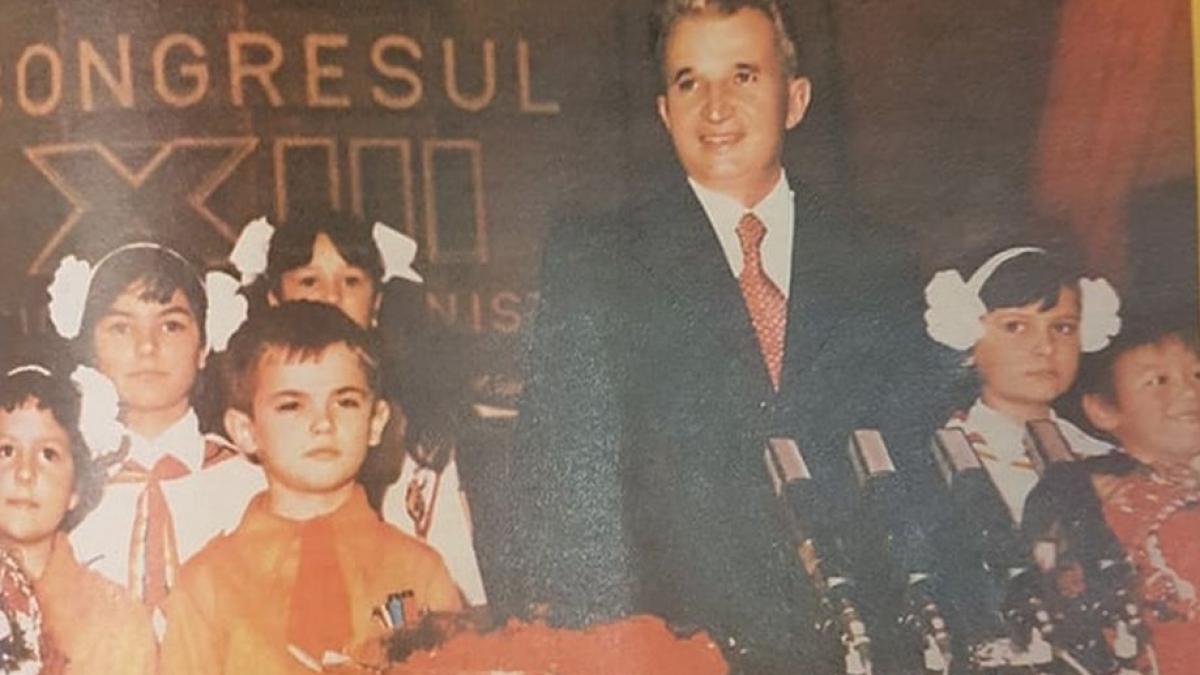 soimii patriei inventia prin care ceausescu indoctrina prescolarii ni se inducea ideea ca traim