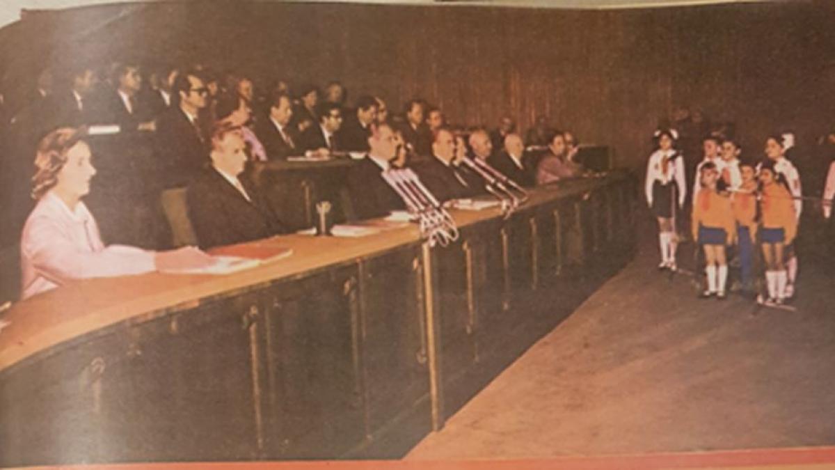 cum ni se spala creierul in presa comunista regula era simpla doua citate din tovarasul ceausescu