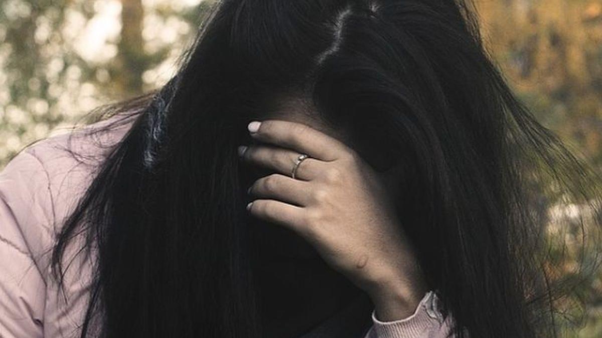 dupa ani de abuz psihologic a decis sa divorteze chiar in ajunul craciunului esti o sluga asa sunt