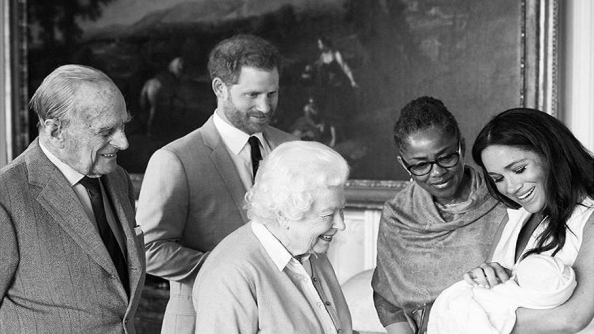 fiul printului harry si a lui meghan markle este adorabil ducele si ducesa de sussex au publicat o