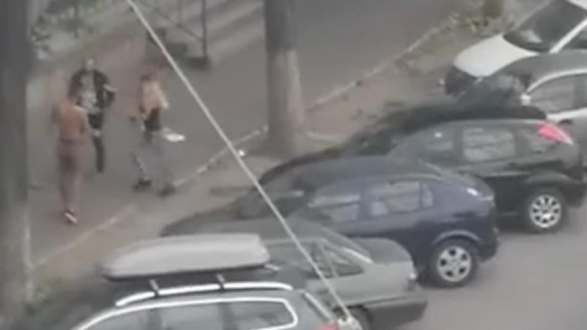 cristina era pe un balcon din buzau cand a vazut doi tineri pe strada cand si a dat seama cine erau