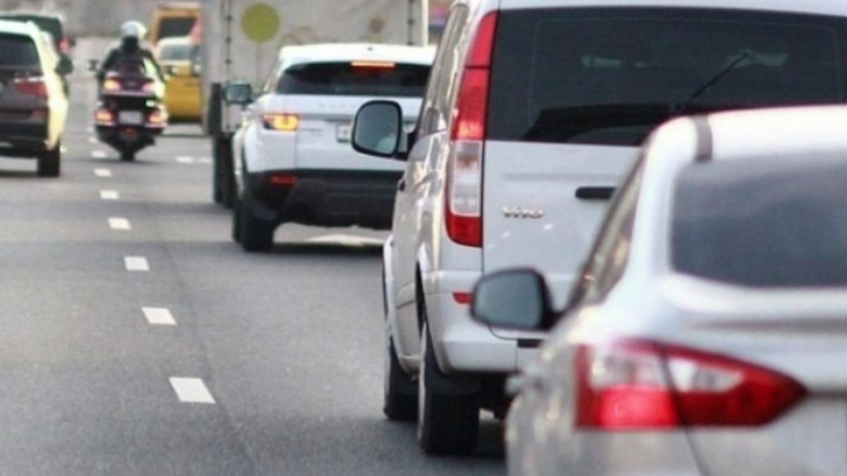 trafic infernal pe dn1 turistii iau cu asalt statiunile montane