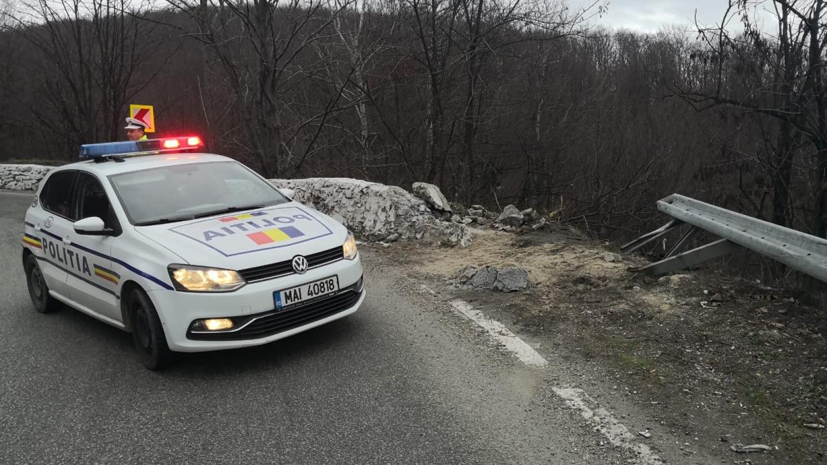 coincidenta bizara in arges o masina s a rasturnat intr o rapa aproape de locul unde a avut loc