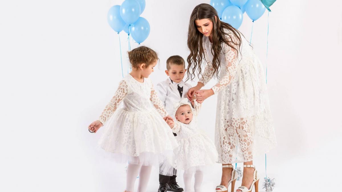 din ce isi creste elena basescu cei trei copii traian basescu o da drept exemplu