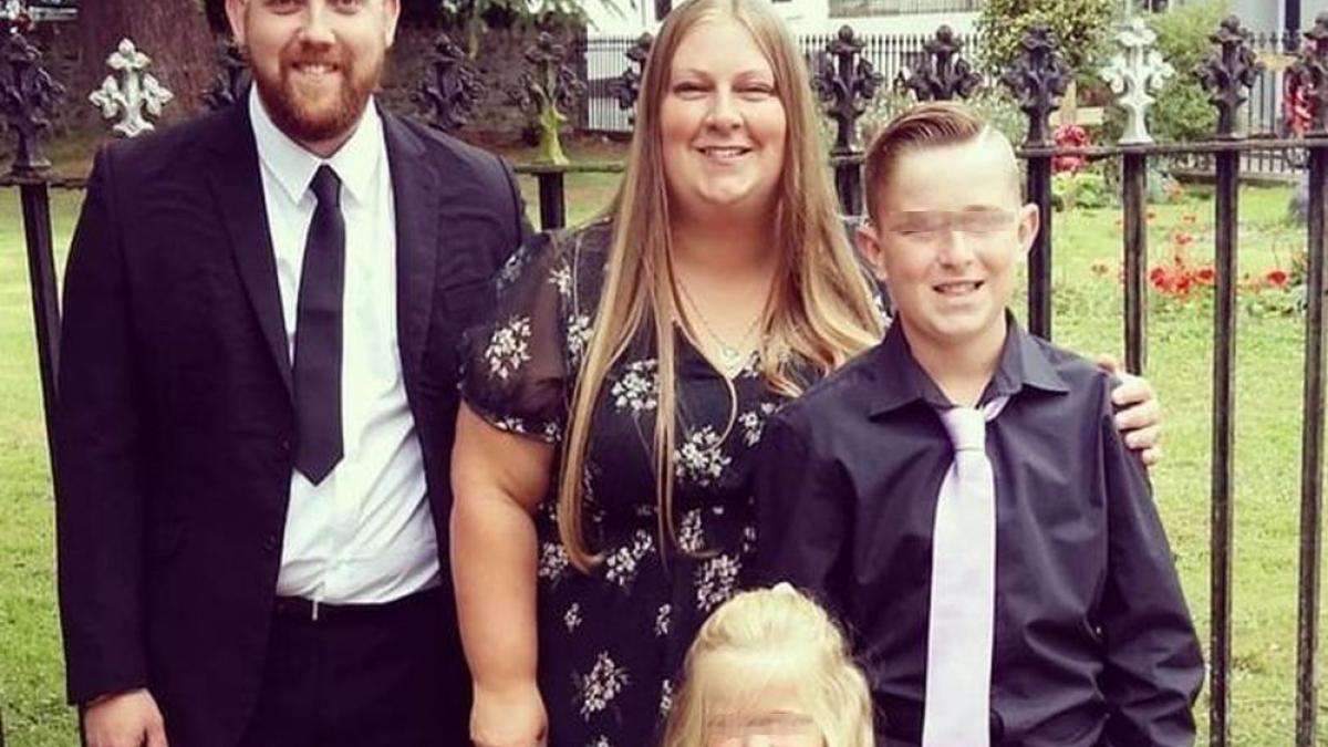 bianca a inceput sa aiba dureri de stomac si a mers la spital pentru un control insa medicii de