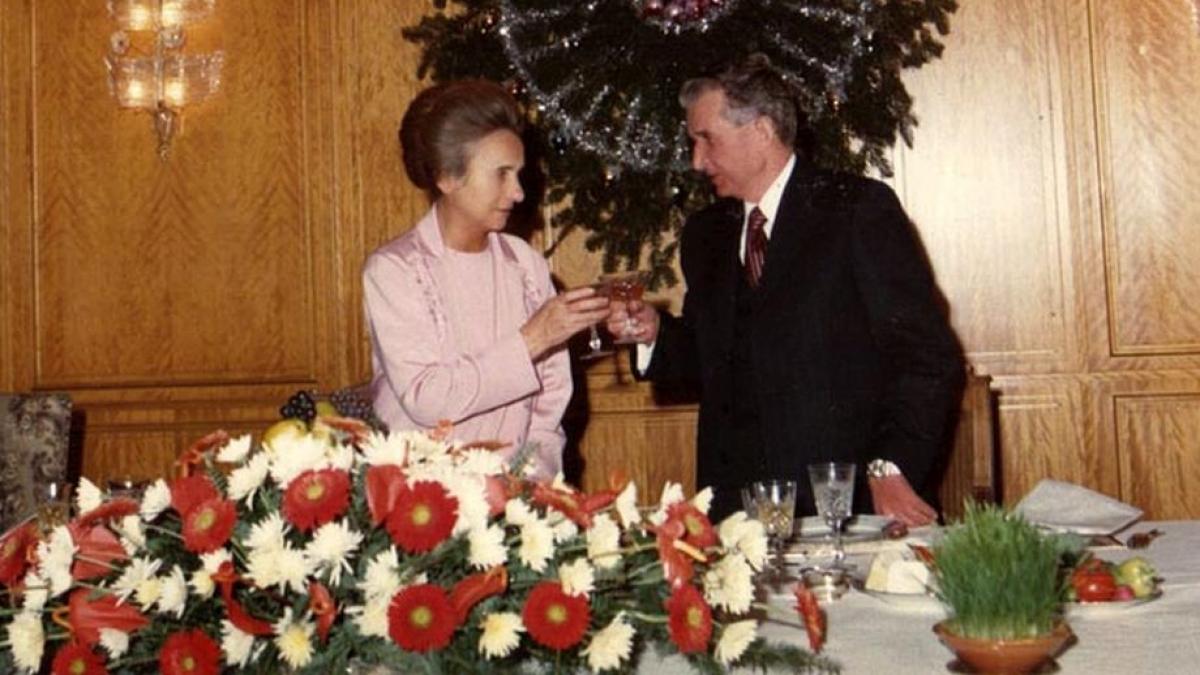 cum se distrau romanii de revelion in perioada lui ceausescu a trebuit sa le dau cateva kilograme