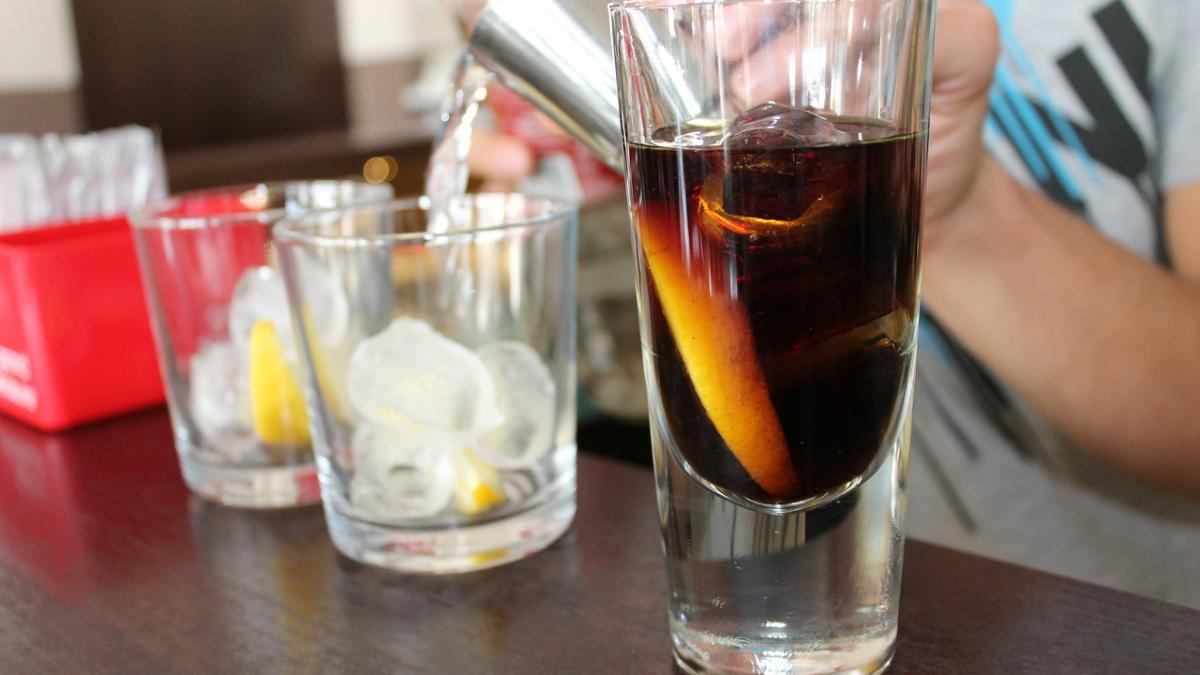 mare atentie la ce consumati de revelion ce poti pati daca combini bauturi energizante cu alcool