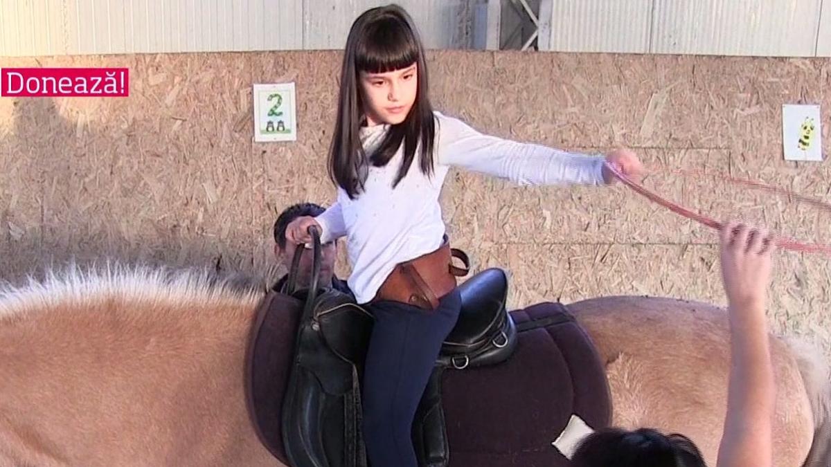 o fetita de opt ani ne cere ajutorul georgiana are nevoie de o operatie costisitoare pentru a putea