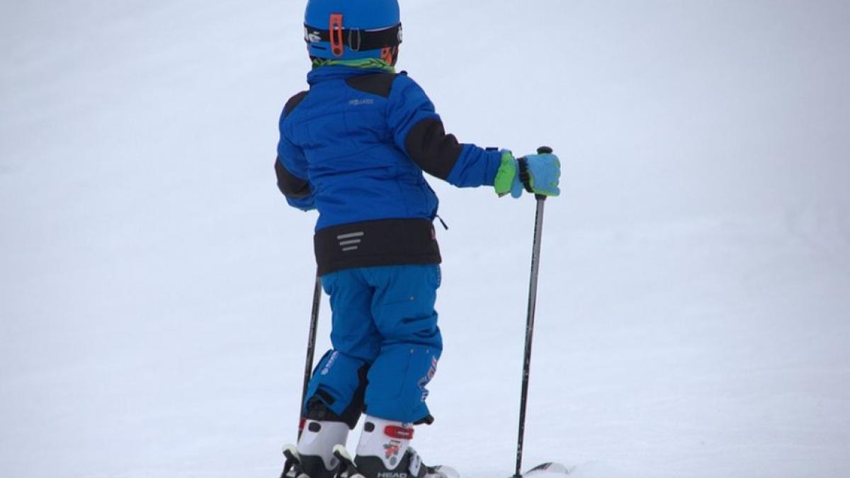 accident grav pe partia de schi de la sinaia copil de 10 ani luat cu elicopterul smurd