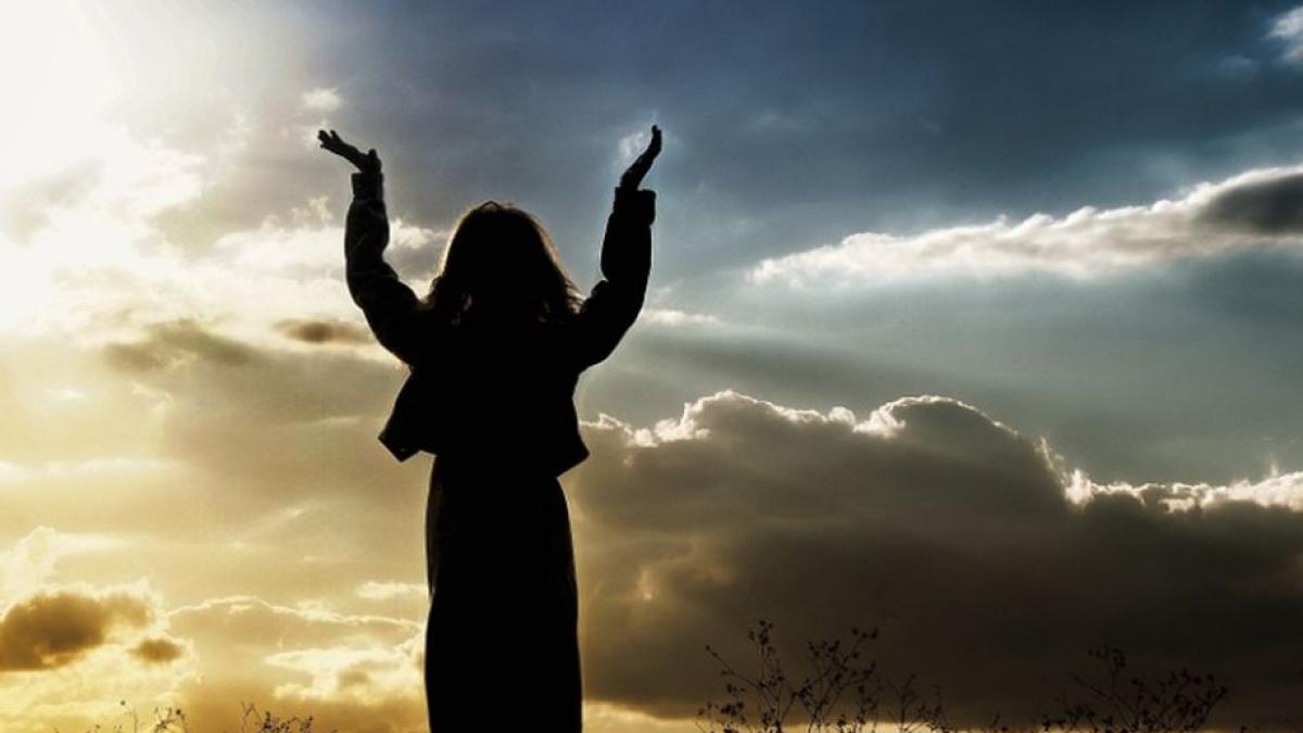 o femeie din suceava a murit dupa ce a tinut post negru si a baut tuica