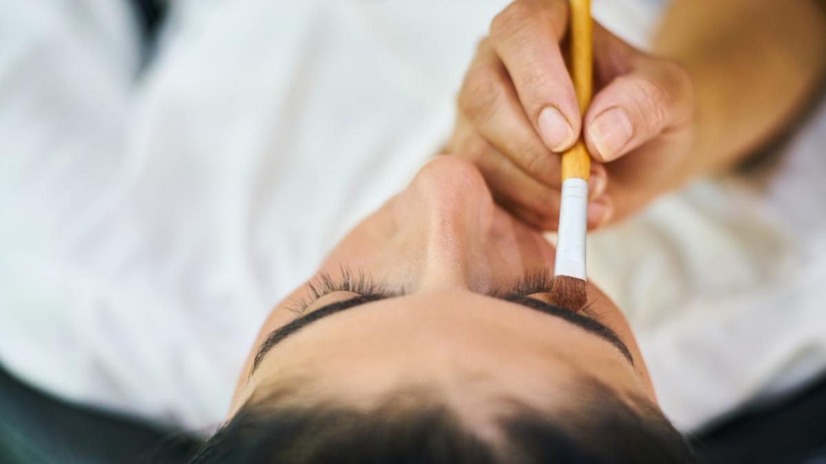 stiai cati bani castiga o cosmeticiana