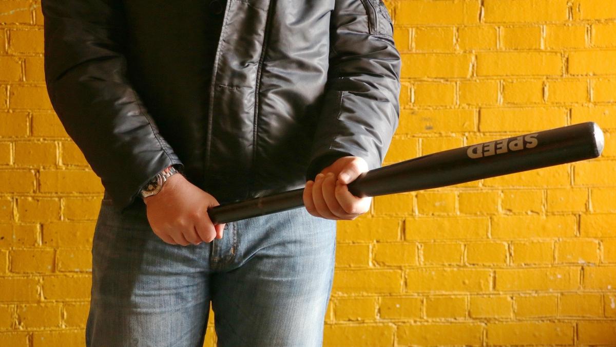 tanarul intrase in casa batranului si i a furat economiile de o viata peste cateva zile s a intors