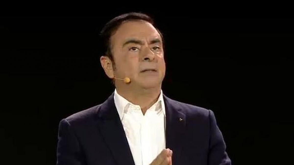 incredibil cum a reusit sa se faca evadeze fostul presedinte al companiei nissan carlos ghosn a