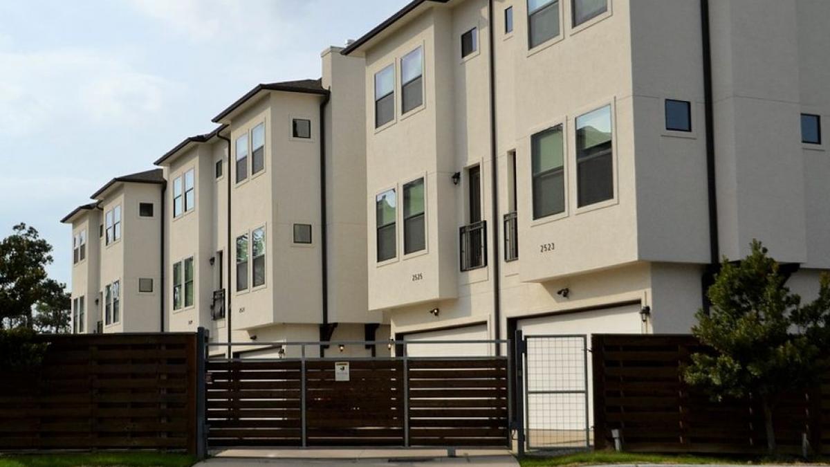 cresc amenzile pentru cei care isi deranjeaza vecinii in timpul orelor de liniste