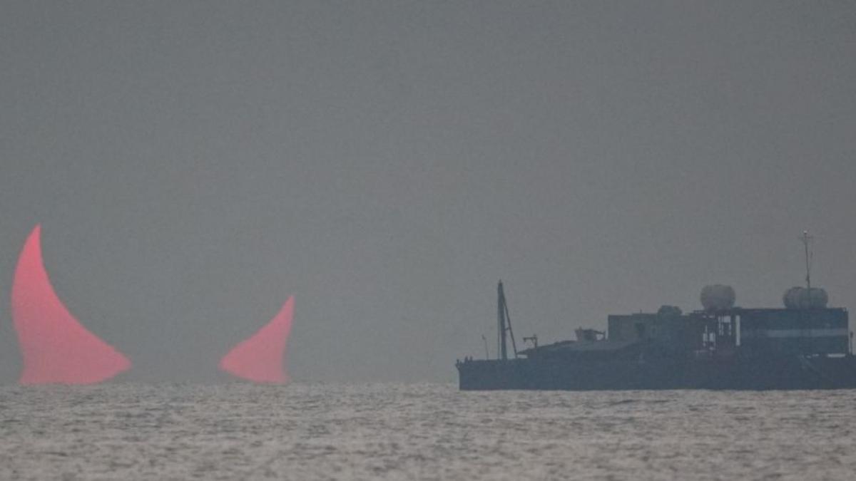 Fenomen rar şi spectaculos. „Coarnele diavolului” s-au format în timpul unei eclipse solare