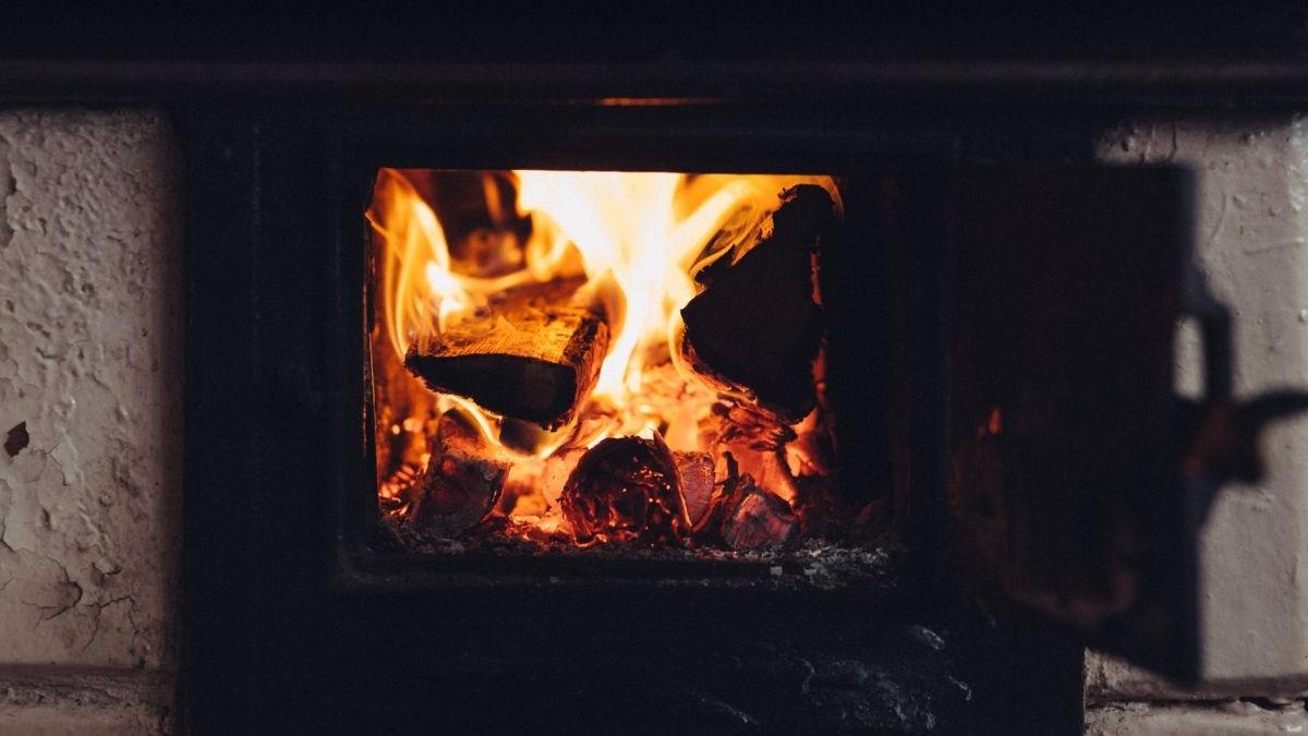 o femeie din judetul alba a sunat la 112 si si a reclamat sotul ca nu face focul cum a fost