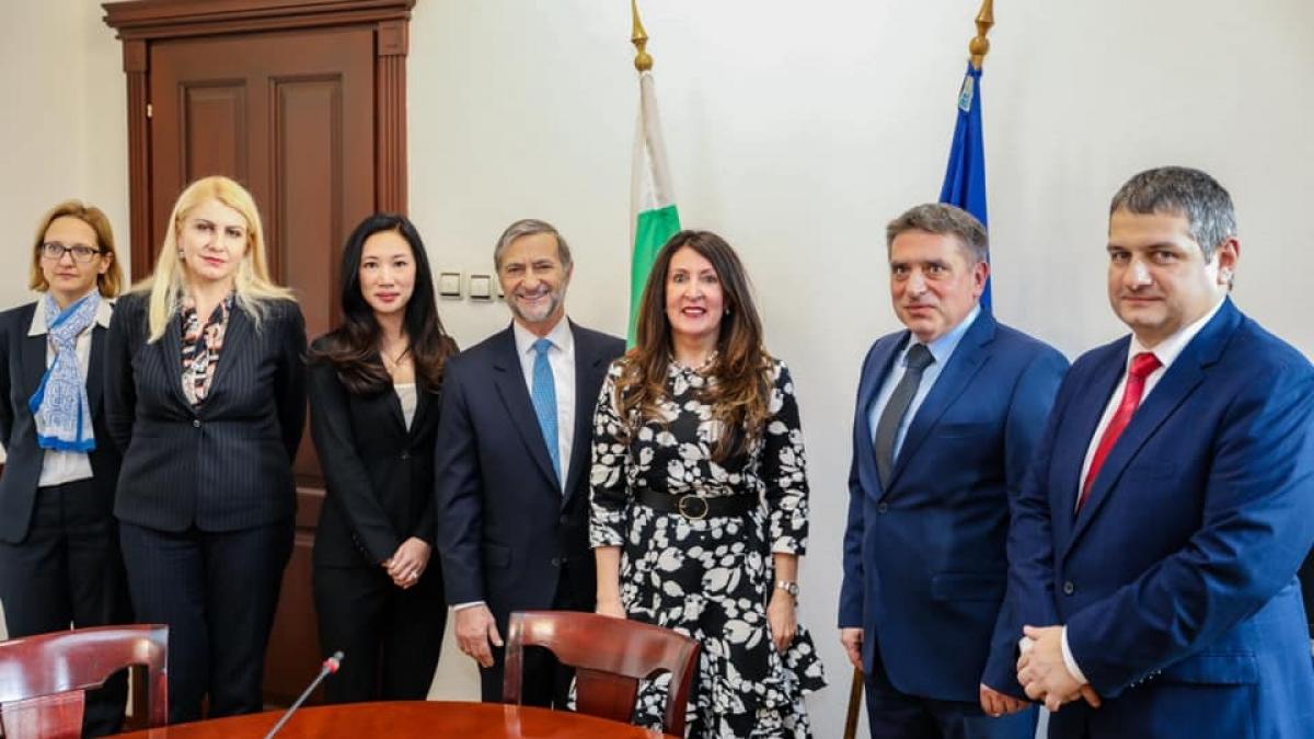 sua au numit un consilier juridic special pentru bulgaria si romania specializat in combaterea