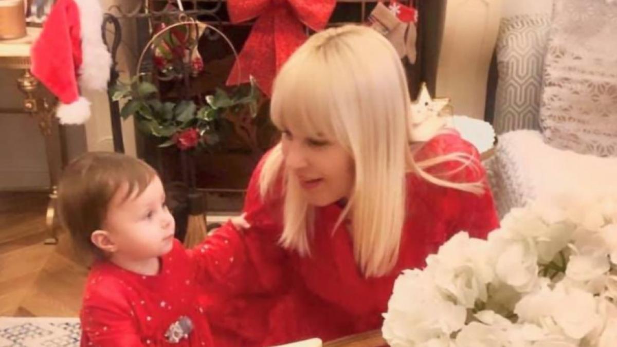 elena udrea fotografie inedita cu fiica sa si intrebare pe facebook despre capra cu trei iezi