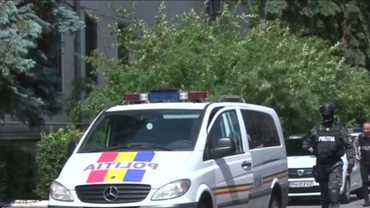 tragedie intr o familie din resita o mama si fiul ei gasiti morti in casa