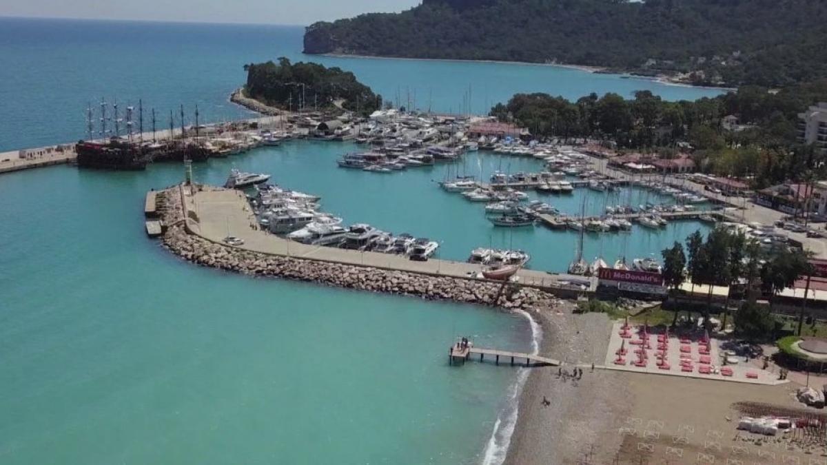 romanii au inceput deja sa isi cumpere vacantele de vara