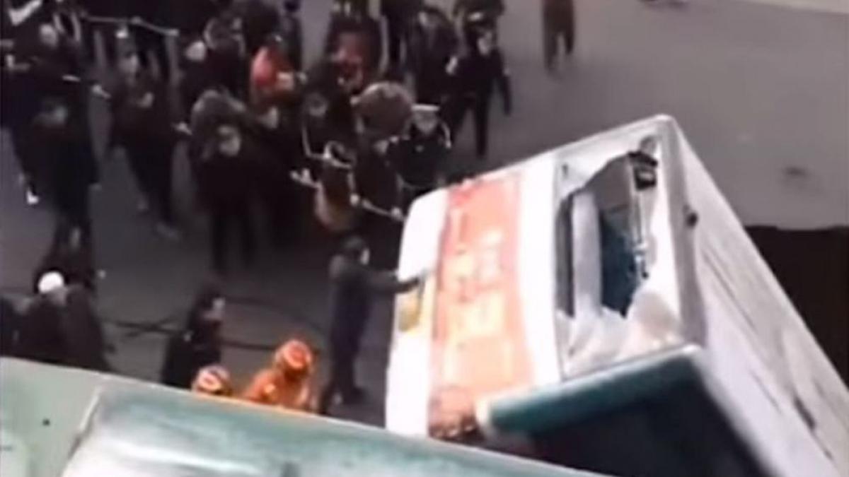 autobuz inghitit de un crater in china sase morti si 10 raniti video