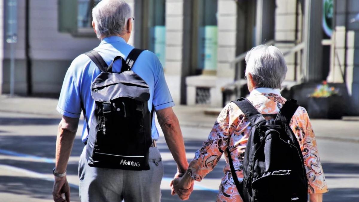 cati romani primesc pensii speciale cea mai mare pensie este de 18 716 lei si este primita de un