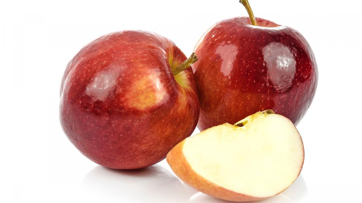 secretul merelor lucioase din supermarket sunt stropite cu ceara uite cu ce trebuie sa le speli