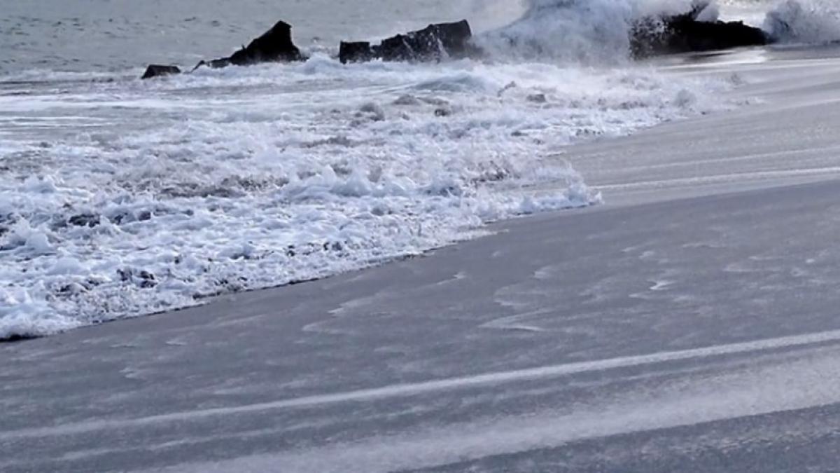descoperire macabra pe o plaja din constanta un barbat a fost gasit fara suflare
